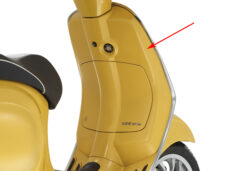 Beenschild Piaggio origineel geel — geschikt voor Piaggio 968