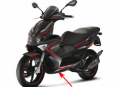 onderspoiler Piaggio origineel zwart lucido 94 runner rst 6565236090
