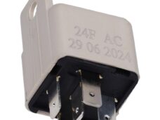 knipperautomaat Piaggio origineel 12v 30a fly 125cc
