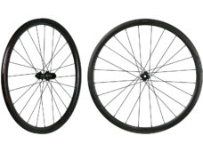 Novatec wielset R3 disc Shimano 11v 35mm carbon