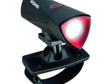 Sigma Buster 700 lumen koplamp HL met helmbevestiging 19710