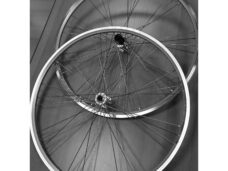 Velox wielset 28"Hybride velg  M240 9X4 gespaakt enk.gebust